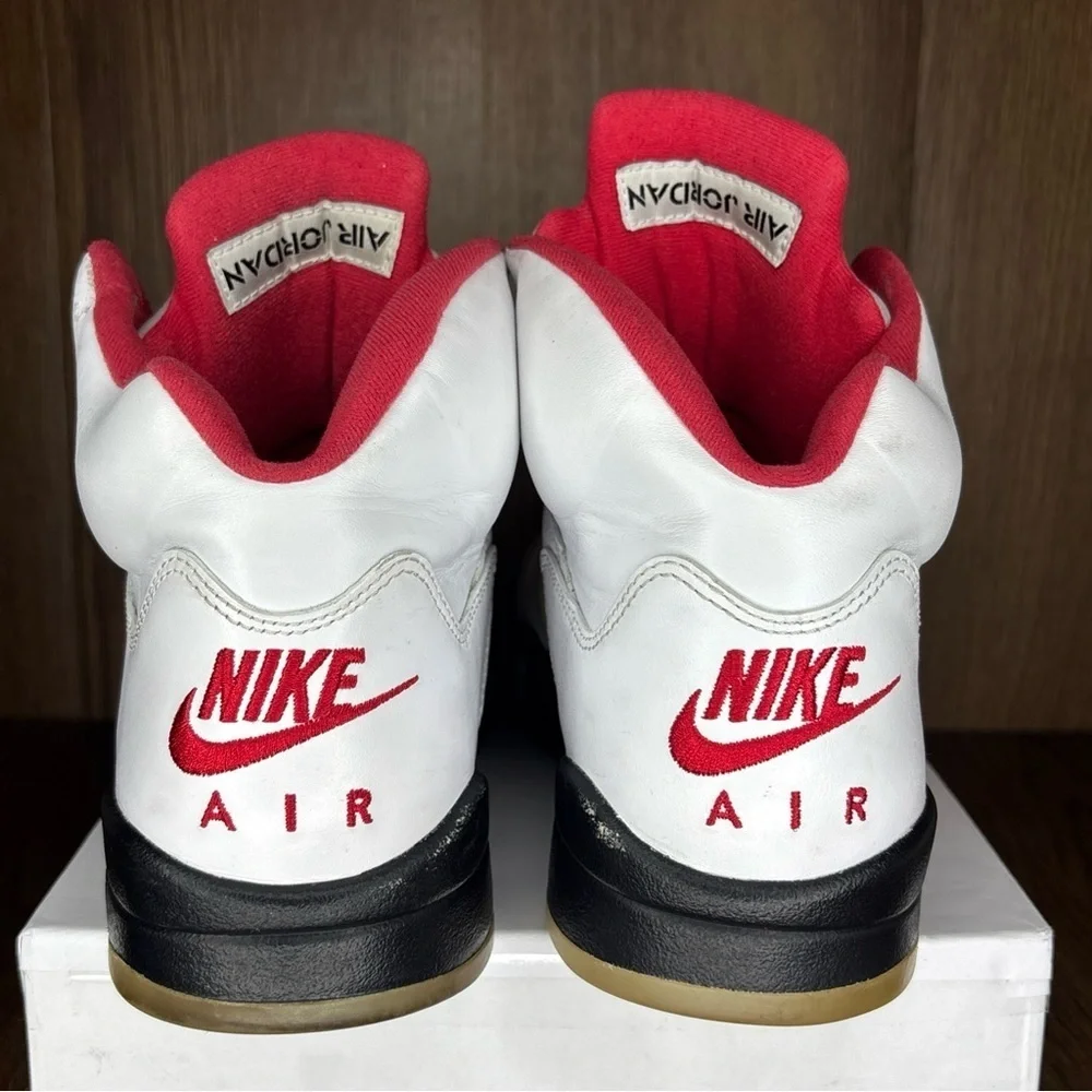 Air Jordan 5 Retro “Fire Red” 2020 Nike Air Silver Tongue Men’s 10.5
